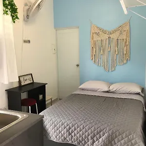 Guest house Surfer's Hidden Gem By The Sea **